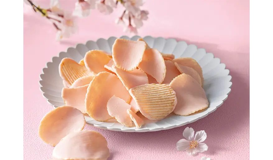 ポテトチップス チョコレートに春を感じるフレーバーが登場！ゴディバ「ポテトチップス チョコレート 桜」