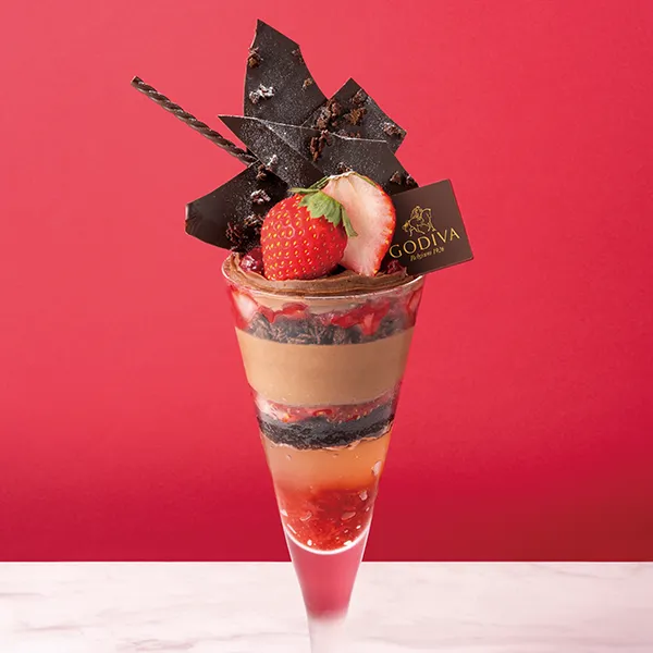 ショコラリッチ ストロベリーパフェ