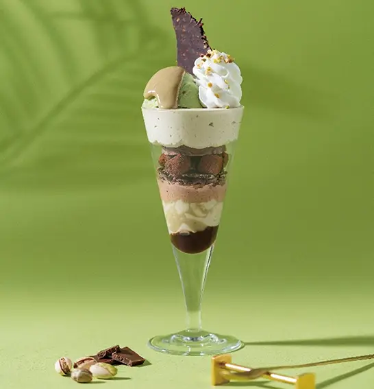 ゴディバカフェにてドバイチョコレートにインスパイアされたパフェを新発売！「ドバイチョコレート パフェ」