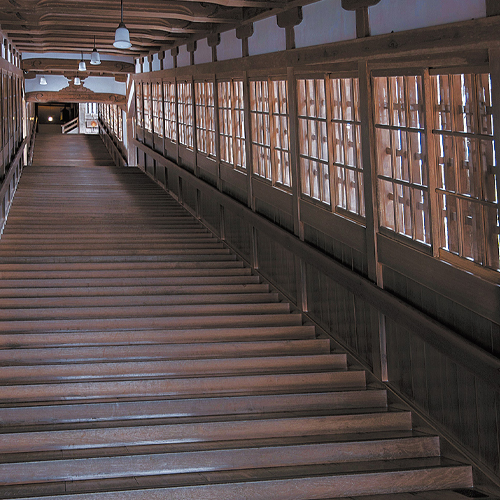 曹洞宗の大本山「永平寺」の回廊