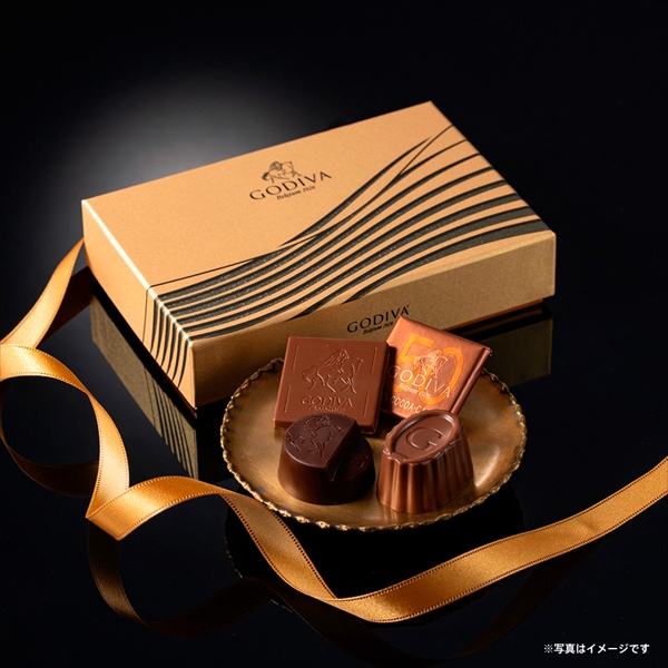 Cake　ハートゴールド S.V.B (@simplyvbakes) · Croydon