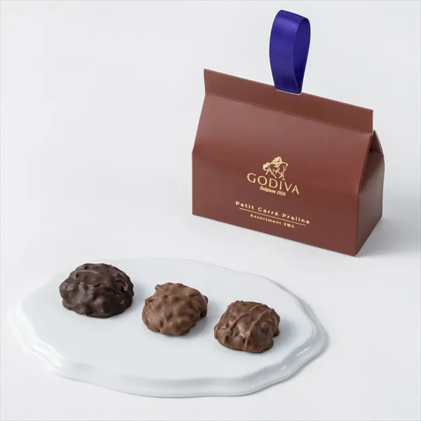 プティ カレ プラリネ アソートメント(3粒入)